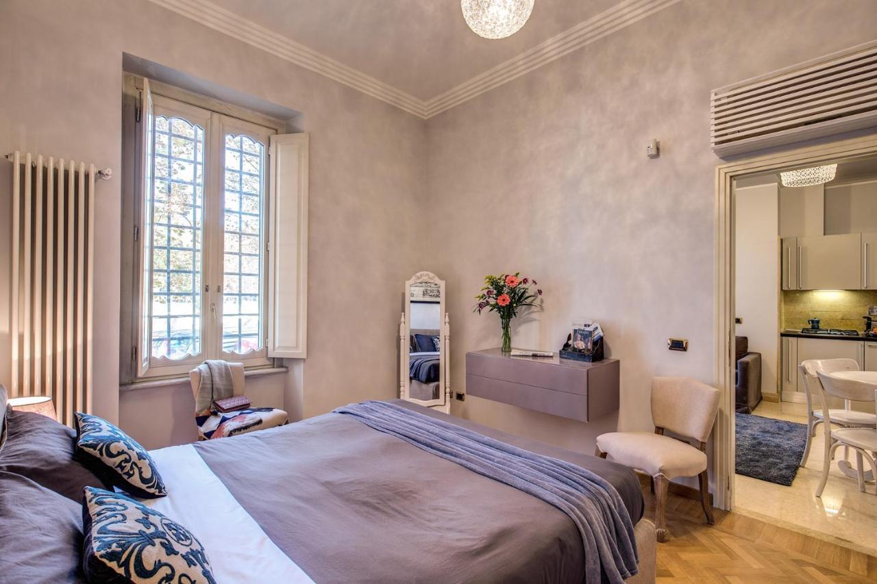 Palazzo Marescalchi Belli, Vicino Piazza Di Spagna Rome Luaran gambar